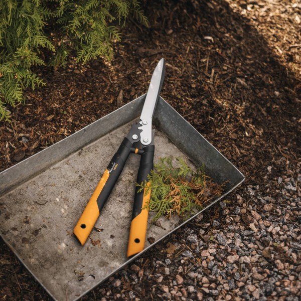 Фото - Ножницы садовые Fiskars PowerGear HSX92 (1023631)